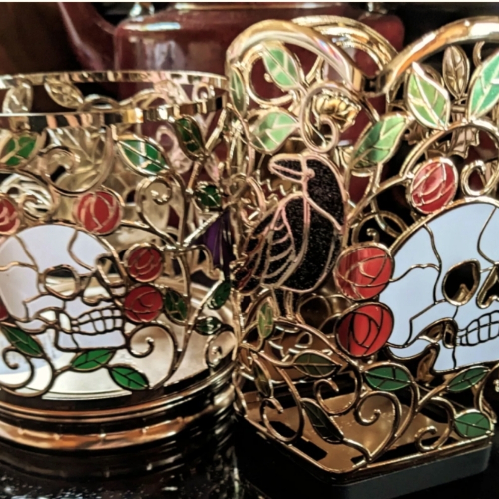 Bath &Body Work Enchanted Stained Glass Skull & Roses  Candle & Soap Holder pair